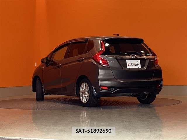 Honda FIT HYBRID 2017-06 8365933-11