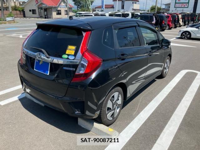 Honda FIT HYBRID 2013-10 8365945-4