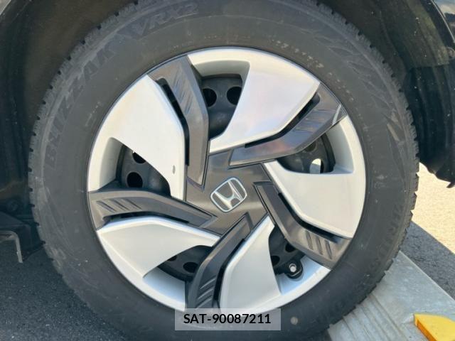 Honda FIT HYBRID 2013-10 8365945-8