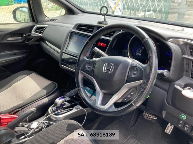 Honda FIT HYBRID 2015-01 8365939-4