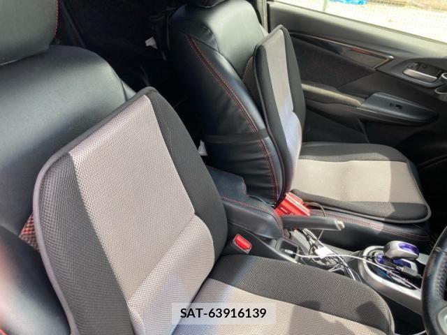 Honda FIT HYBRID 2015-01 8365939-5