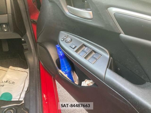 Honda FIT HYBRID 2015-09 8365943-10