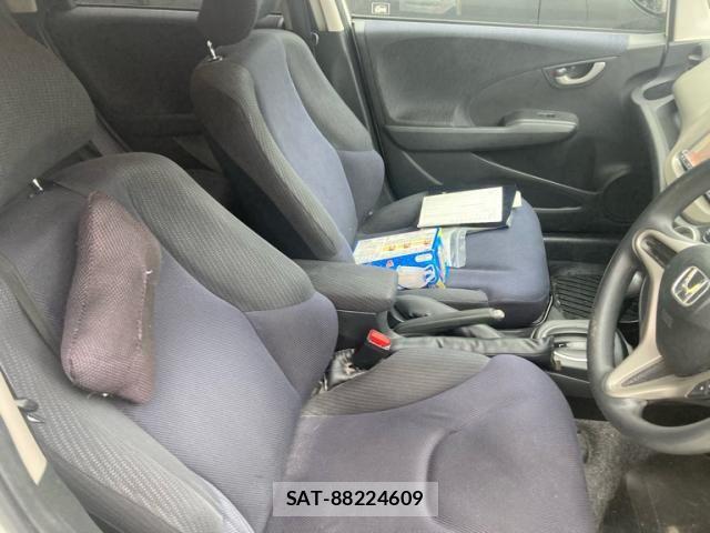 Honda FIT HYBRID 2011-08 8365950-21