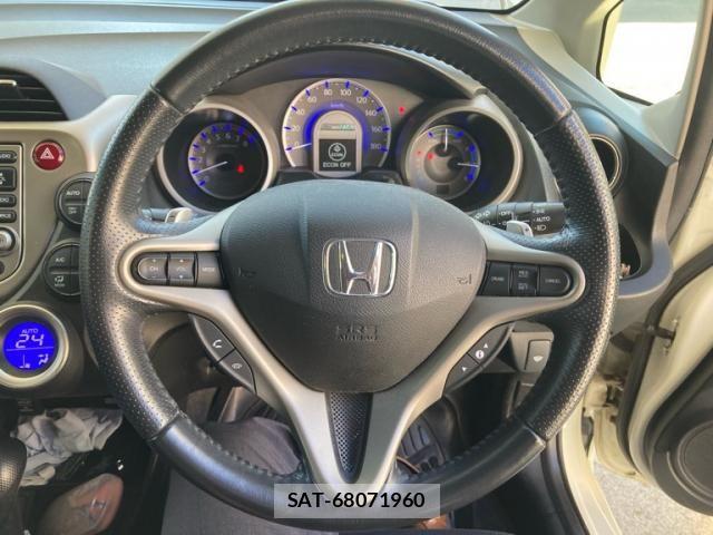 Honda FIT HYBRID 2011-12 8365947-15