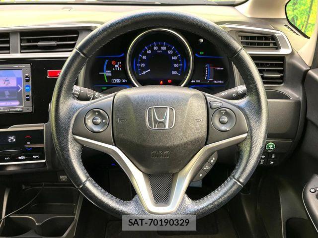 Honda FIT HYBRID 2016-11 8365936-10