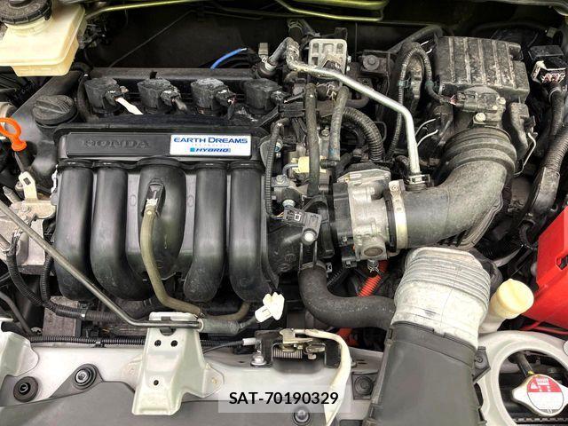 Honda FIT HYBRID 2016-11 8365936-17