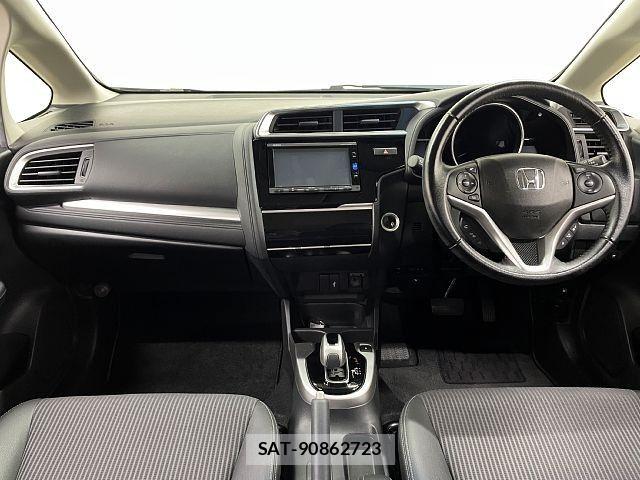 Honda FIT HYBRID 2017-06 8365932-1