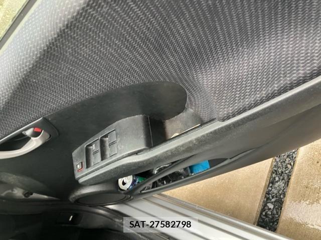 Honda FIT HYBRID 2012-08 8365948-17