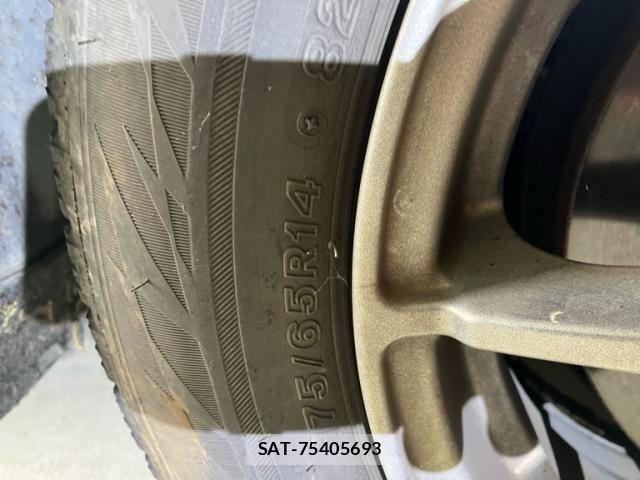 Honda FIT HYBRID 2012-07 8365952-10