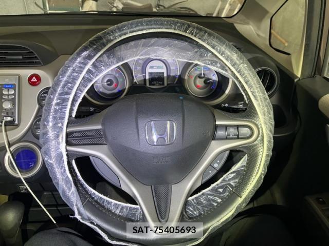 Honda FIT HYBRID 2012-07 8365952-19