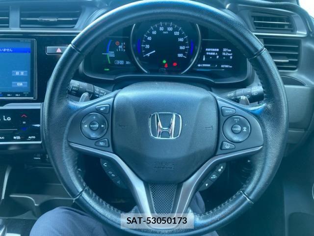 Honda FIT HYBRID 2017-11 8365931-12