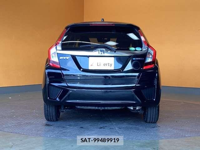 Honda FIT HYBRID 2017-04 8365934-7