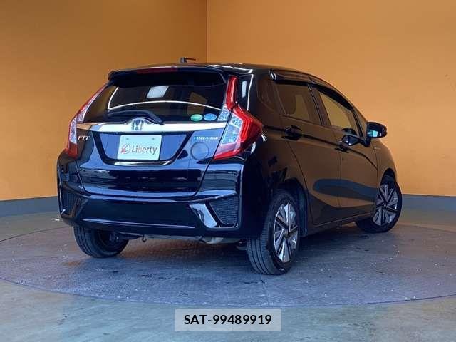 Honda FIT HYBRID 2017-04 8365934-8