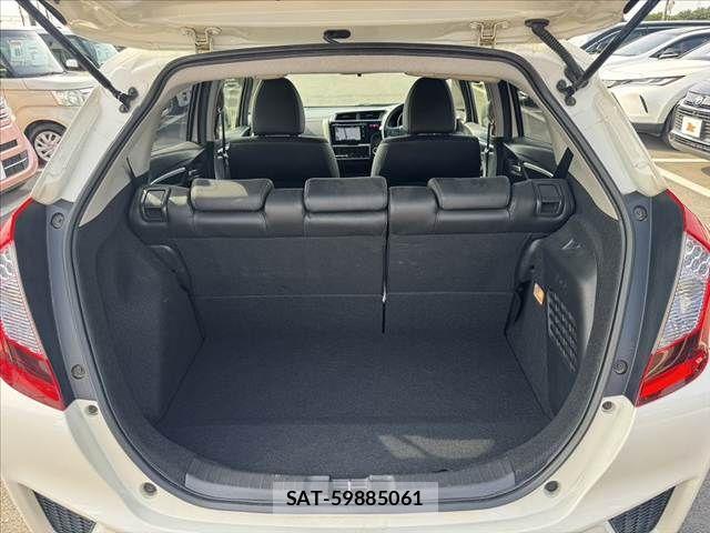 Honda FIT HYBRID 2013-11 8365938-18