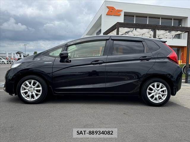 Honda FIT HYBRID 2016-07 8365940-11
