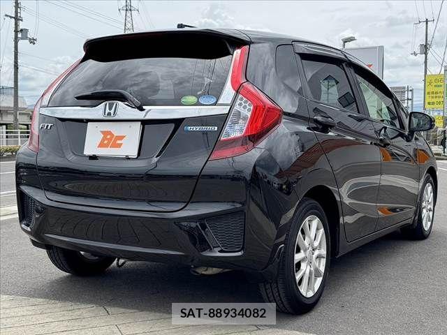 Honda FIT HYBRID 2016-07 8365940-12