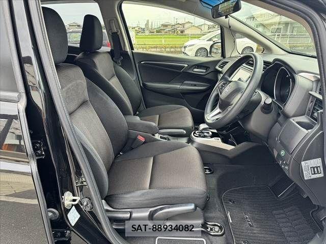 Honda FIT HYBRID 2016-07 8365940-15