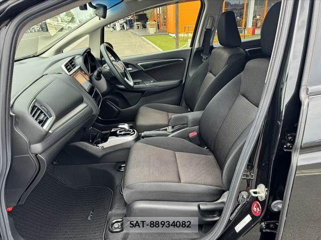 Honda FIT HYBRID 2016-07 8365940-16