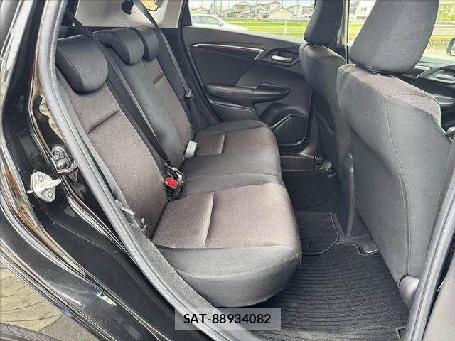 Honda FIT HYBRID 2016-07 8365940-17