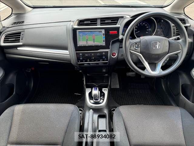 Honda FIT HYBRID 2016-07 8365940-1