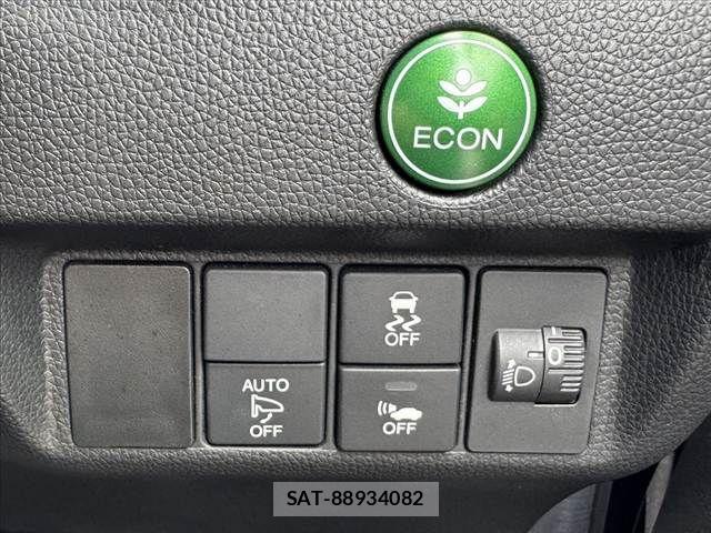 Honda FIT HYBRID 2016-07 8365940-28