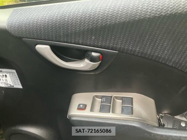 Honda FIT HYBRID 2012-04 8412444-13