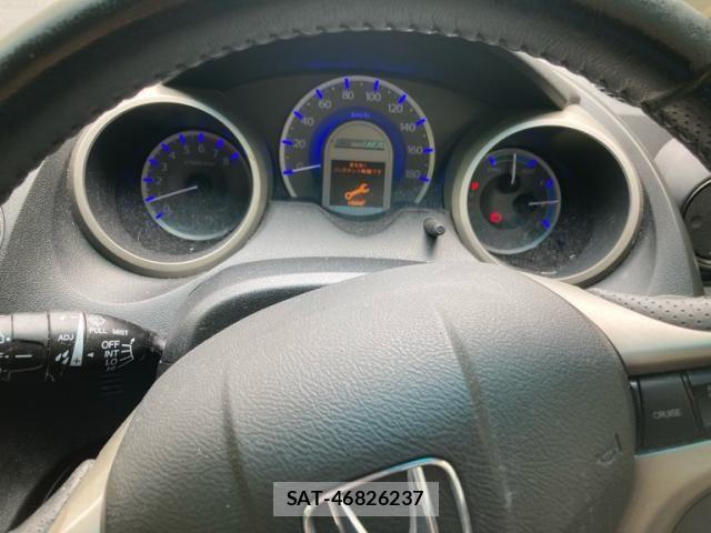 Honda FIT HYBRID 2011-07 8412451-11