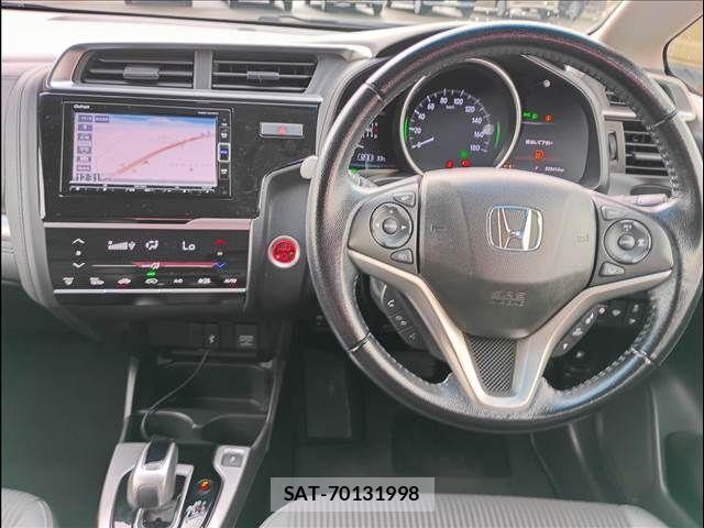Honda FIT HYBRID 2017-11 8412439-3