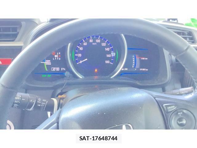 Honda FIT HYBRID 2014-10 8438130-13