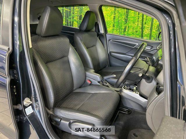 Honda FIT HYBRID 2015-12 8438125-7