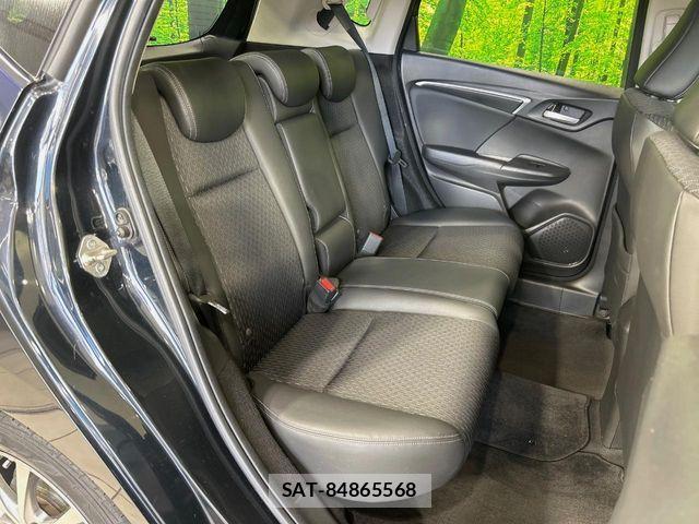 Honda FIT HYBRID 2015-12 8438125-8