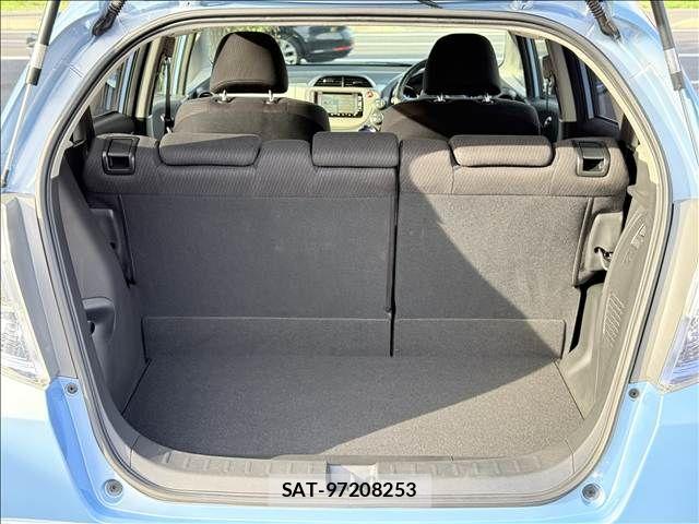Honda FIT HYBRID 2012-06 8457484-10