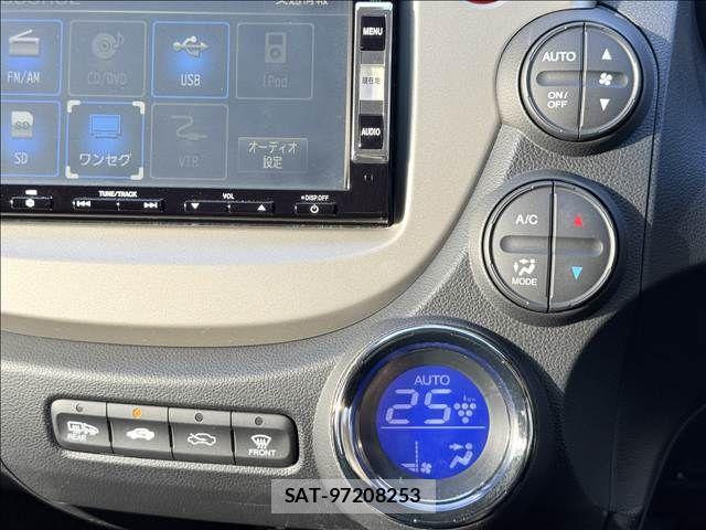 Honda FIT HYBRID 2012-06 8457484-11