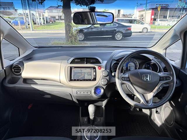 Honda FIT HYBRID 2012-06 8457484-1