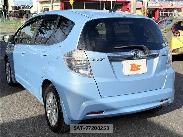 Honda FIT HYBRID 2012-06 8457484-7