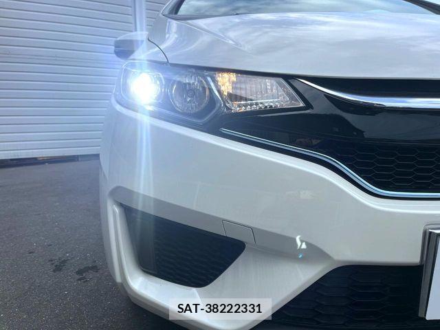 Honda FIT HYBRID 2016-10 8457480-17