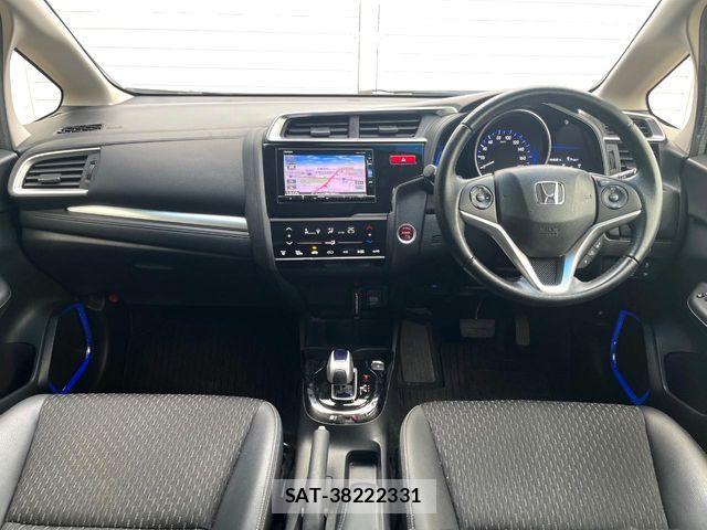 Honda FIT HYBRID 2016-10 8457480-1