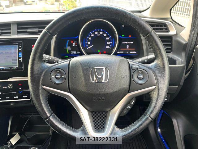 Honda FIT HYBRID 2016-10 8457480-8