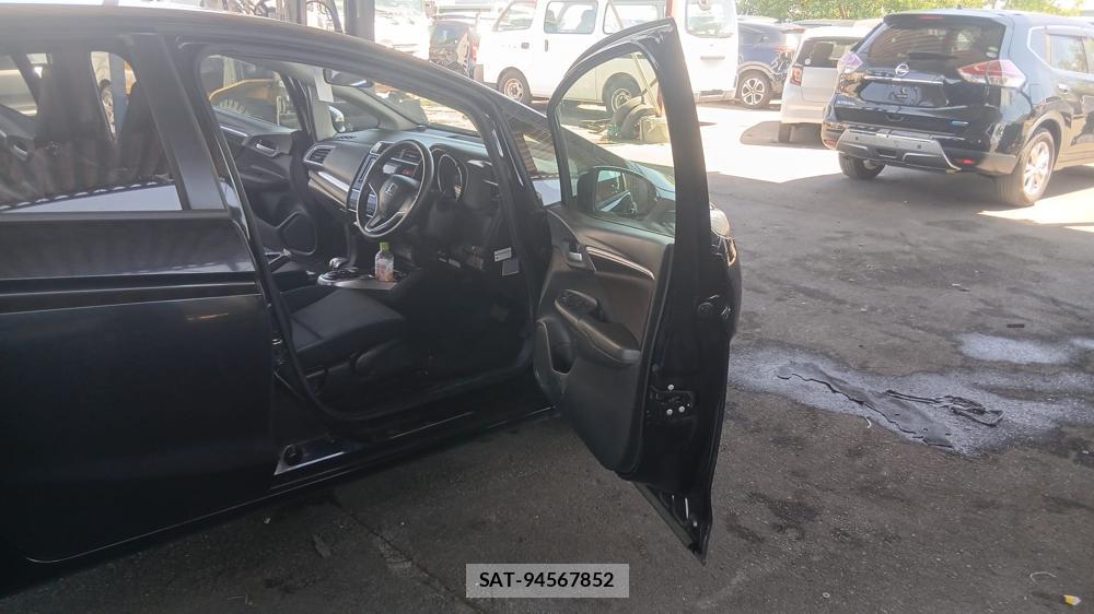 Honda FIT HYBRID 2013-10 7490259-11