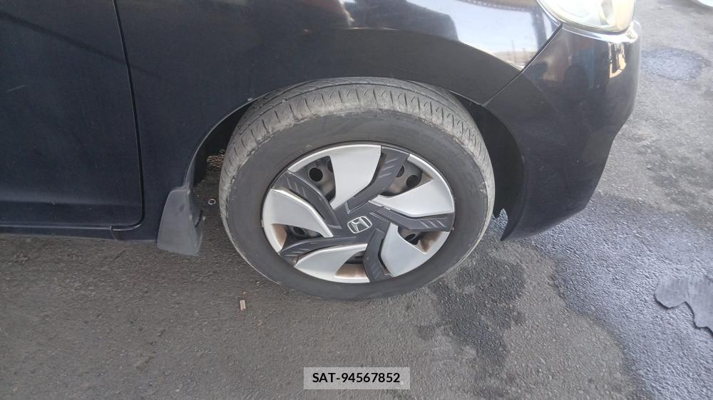 Honda FIT HYBRID 2013-10 7490259-23