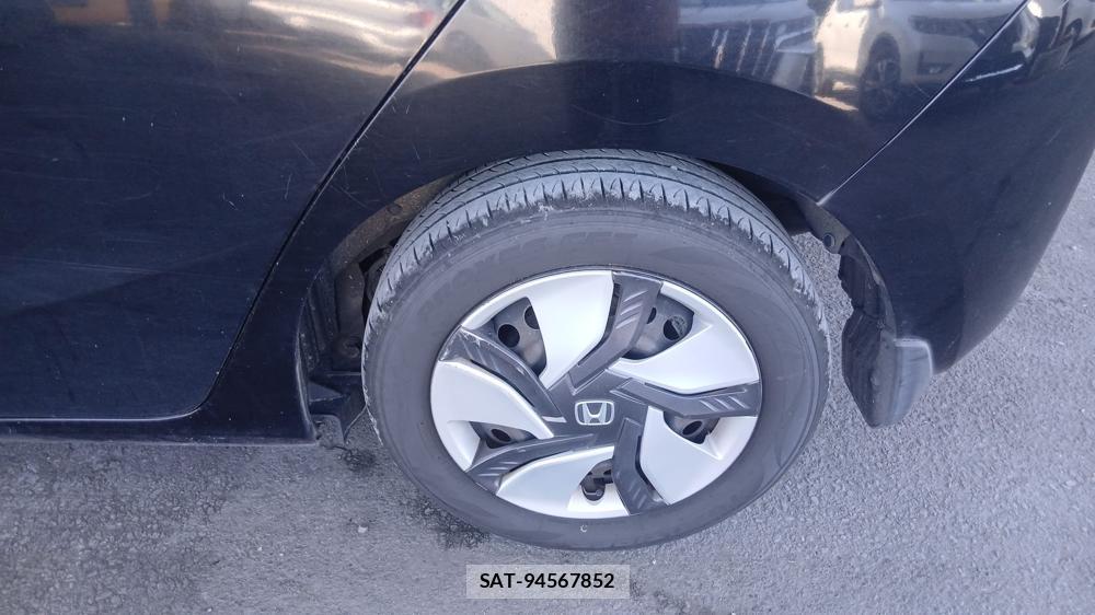 Honda FIT HYBRID 2013-10 7490259-25