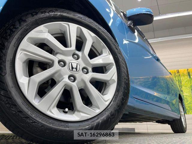 Honda FIT HYBRID 2017-09 8457481-12