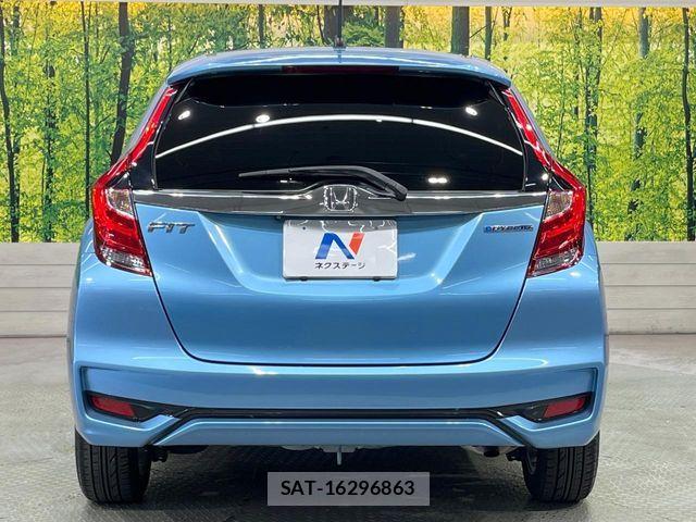 Honda FIT HYBRID 2017-09 8457481-14