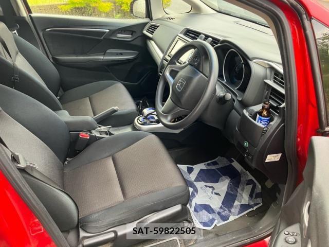 Honda FIT HYBRID 2013-12 8457483-12