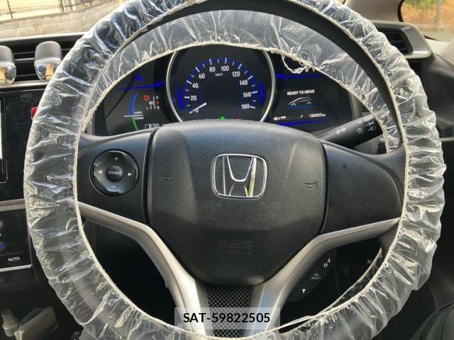 Honda FIT HYBRID 2013-12 8457483-14