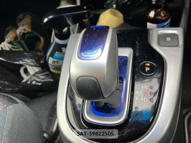 Honda FIT HYBRID 2013-12 8457483-16