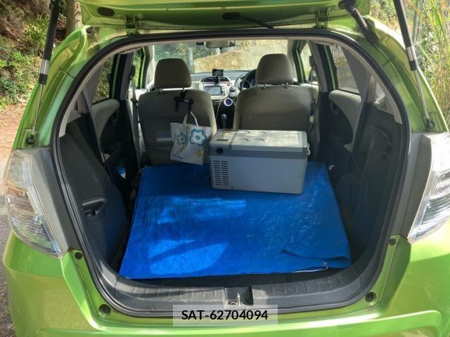Honda FIT HYBRID 2011-10 8524884-27
