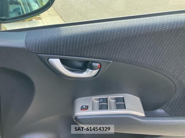 Honda FIT HYBRID 2011-11 8524883-10