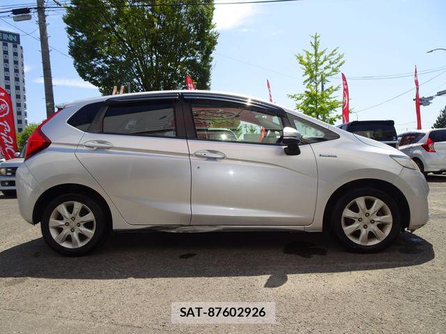 Honda FIT HYBRID 2013-09 8561929-7