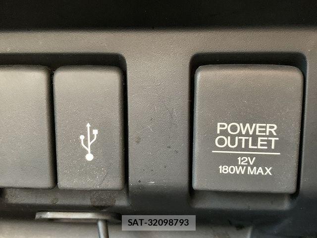Honda FIT HYBRID 2017-08 8561918-13